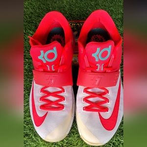 Kevin Durant Nike Xmas 7 Eggnog